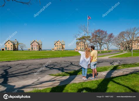 Couple Tourists Sightseeing Gateway National Recreation Area Sandy Hook