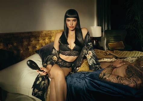 Launch Ghd Reveal Glide Professional Hot Brush The Journal Mag