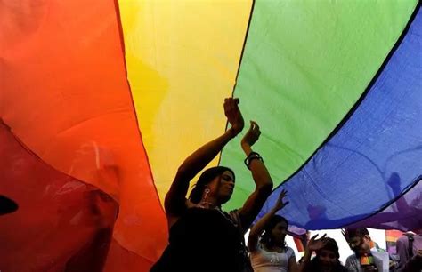 Cuba elimina el artículo que avalaba el matrimonio gay del borrador de su nueva Constitución