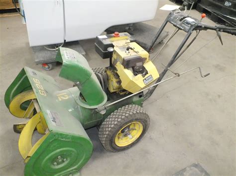 John Deere 826 Snow Blower