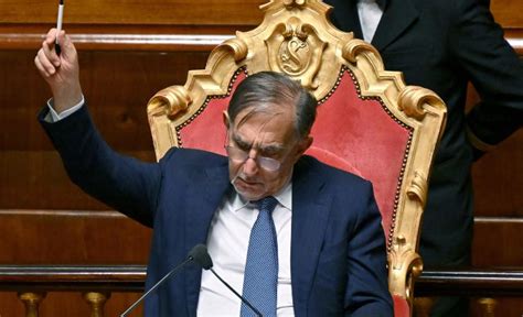 Le opposizioni contro La Russa Un figlio gay non è affatto un dispiacere