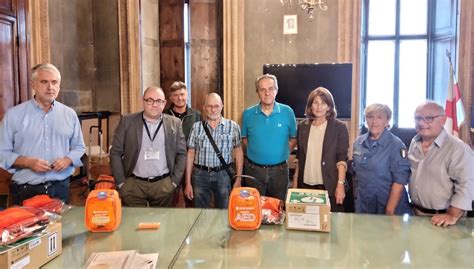 Consegnati Tre Defibrillatori Ai Centri Dincontro Di Alessandria