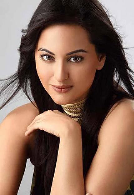 Sonakshi Sinha Hot Pics XciteFun Net