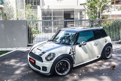 Permaisuri Work Meister S R With Mini Cooper R