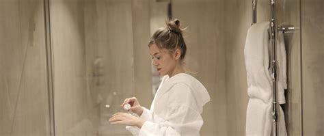 Which Is Better For Fever Hot Or Cold Shower BodySpec