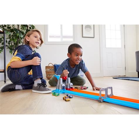 Hot Wheels Podwójny Tor z Pętlami metry autka GFH