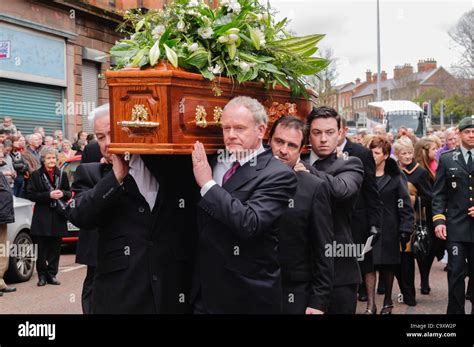 Frank carson belfast funeral hi-res stock photography and images - Alamy