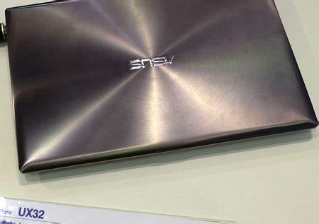 Ультрабук ASUS Zenbook Prime UX32 оснащен дисплеем типа IPS размером 13 ...