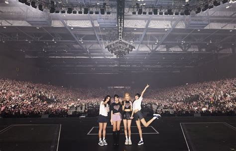 230118 Blackpink Twitter Update Kpopping