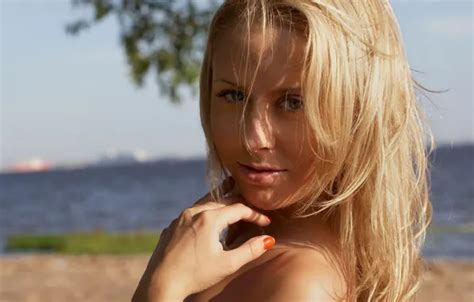 Wallpaper Mouth Beautiful Clear Eyes Attractive Handsome Face Girl Blonde Hair For Mobile