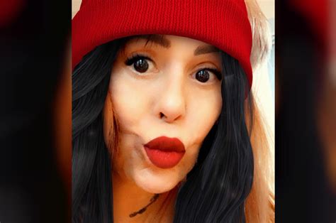 Se olvida de las críticas Alejandra Guzmán y sorprende con cuerpazo en bikini Telediario México