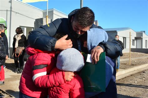 Veinticinco Familias Recibieron Sus Nuevas Viviendas En Viedma Diario