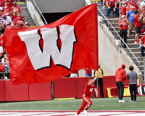 Wisconsin Badgers Football Photograph by Dan Callaway - Fine Art America