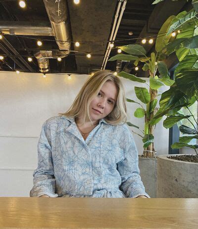 Знакомства Архангельск, Настя, 20 - объявление девушки с фото