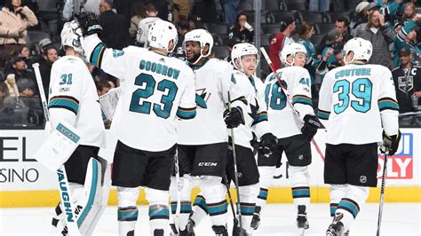 Ward's late goal lifts Sharks past Kings | NHL.com