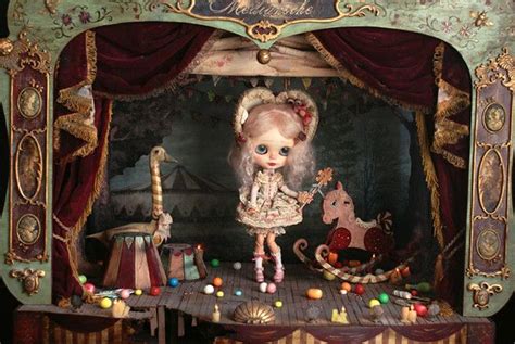 Prudence arrived to the Circus | Art dolls, Blythe dolls, Circus