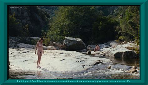 Naked Pauline Etienne In Paradis Perdu