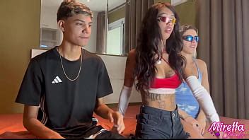 4 AMIGOS NOVINHOS FAZEM FESTA DO PIJAMA E TERMINA EM SURUBA UM DELES ERA VIRGEM XVIDEOS