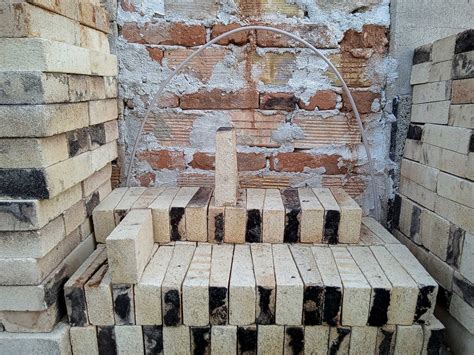 Огнеупорна шамотна тухла ( само конусни) гр. Казанлък • OLX.bg