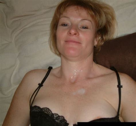 Amateur Milf Blonde Short Hair Glasses 59cb51e10d42c 1600x1200 Porn Pic