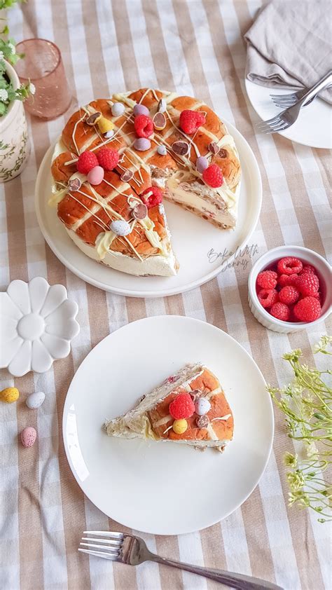 HOT CROSS BUN CHEESECAKE