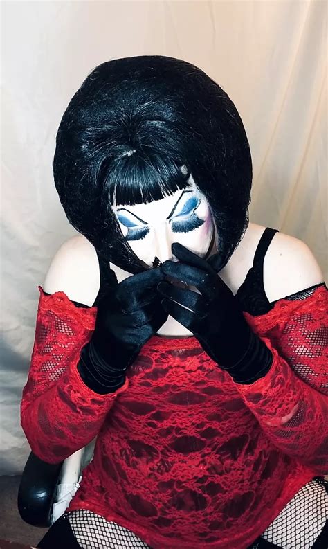 Heavy Makeup Slut In Red American Shemale Amateur Amateur Porn XHamster