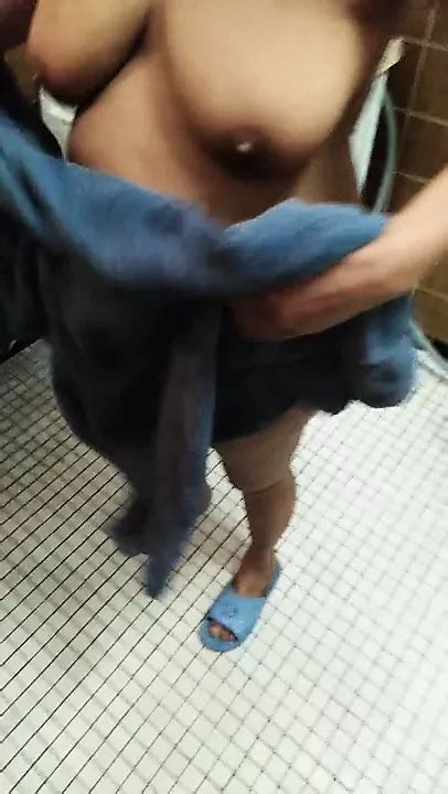 Tamil Wifes Boobs Squeeze Indian Big Tits Big Tits Porn Xhamster