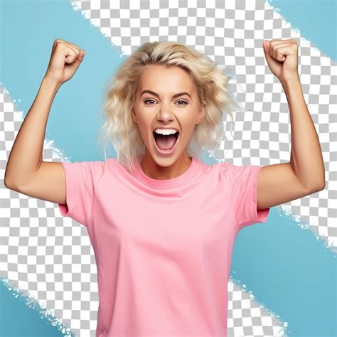 Jeune Femme Blonde Caucasienne Joyeuse D une Vingtaine D années Portant Un T shirt Rose