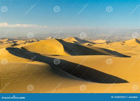 Atacama Desert Sand Dunes in Sunset Light, Huacachina Oase, Ica, Peru ...