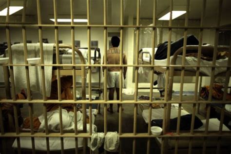 daily life  prison   klykercom