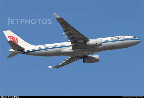 B-5933 | Airbus A330-243 | Air China | Tongjun XIANG | JetPhotos