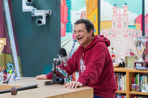 Dario Bressanini Il Tumore All Occhio Nel Nuovo Libro Radio Deejay