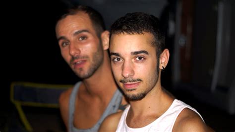 T L R Alit Gay Du Web Mission De R Alit Vis Ma Coloc Une Real Tv Gay De Menoboy Studio