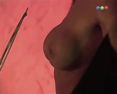 Iliana Calabr Nude Pics Page