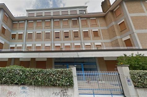 Scuola Chiude Il Preziosissimo Sangue Di Latina Luna Notizie Notizie Di Latina