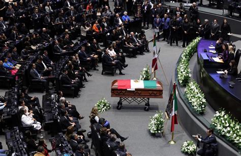 Homenaje a Ifigenia Martínez en San Lázaro