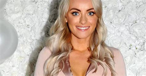 Coronation Street S Katie Mcglynn Wows In Nude Skintight Suit After Sinead Tinker Exit Daily Star