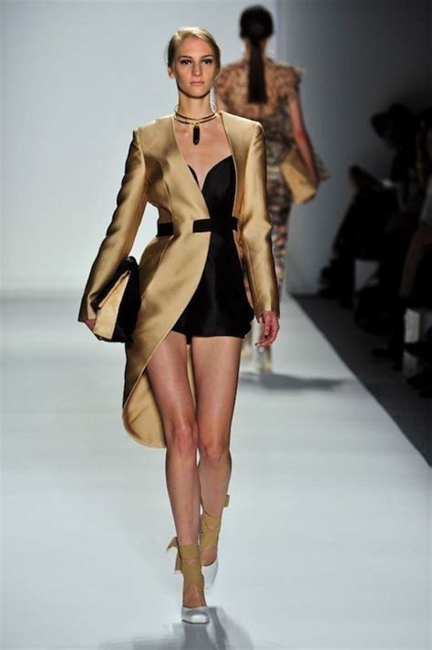 Pin by damien on аутфитс :) | Fashion outfits, Couture fashion, Runway ...