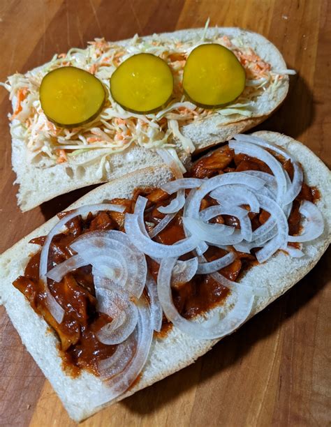 BBQ tofu & coleslaw sandwich : r/vegetarian