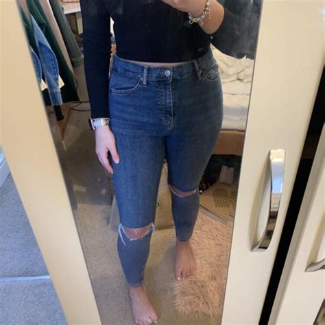 8 Hot Sexy Emma Stephenson Bikini Pics