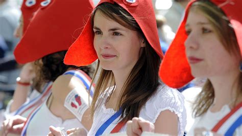 France Les Anti Mariage Gay Vont Manifester Dans Les Rues De Paris RTBF Actus