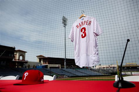 Phillies: Bryce Harper jersey 4th most popular in baseball