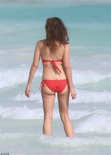 Cindy Crawford Flaunts Her Seemingly Age Defying Bikini Body On Holiday With Rande Gerber