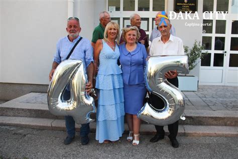 FOTO Četiri razreda čapljinske gimnazije proslavili 45 godišnjicu mature Đaka city