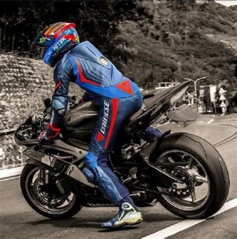 Biker Lads And Trackie Lads To The Front Please Hot Biker Guys Motorcycle Suits Men Bike