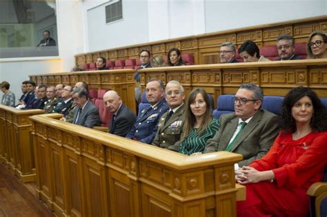 Page preside el acto institucional de la Constitución en las Cortes