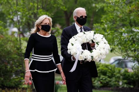 Biden wore a mask. Trump did not. Now a single accessory can define the