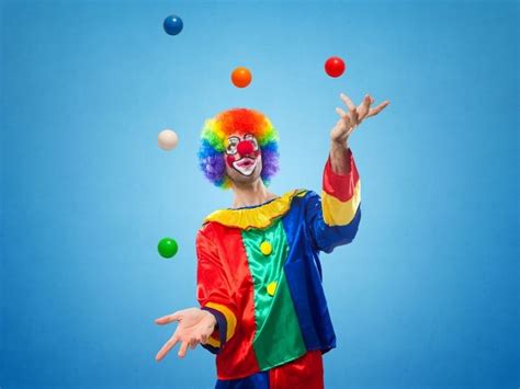 jugglers hire dubai hire juggling clown entertainment uae