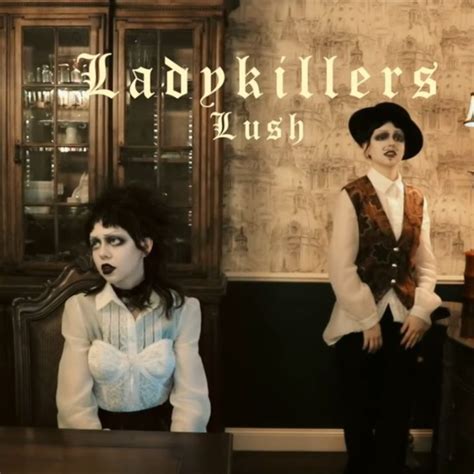 Hot Sexy Mel Mercer Bikini Pics