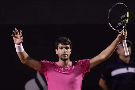 Djokovic dễ sớm đấu Murray chị em Bouchard khoe ảnh bikini Tennis